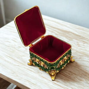 Metalowe pudełko na biżuterię w stylu boho - zielone